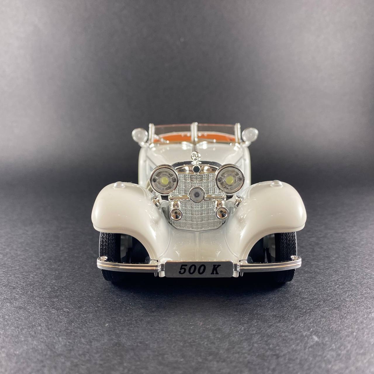 Mercedes Classic 500K 1:24 Scale Die-Cast Model Car