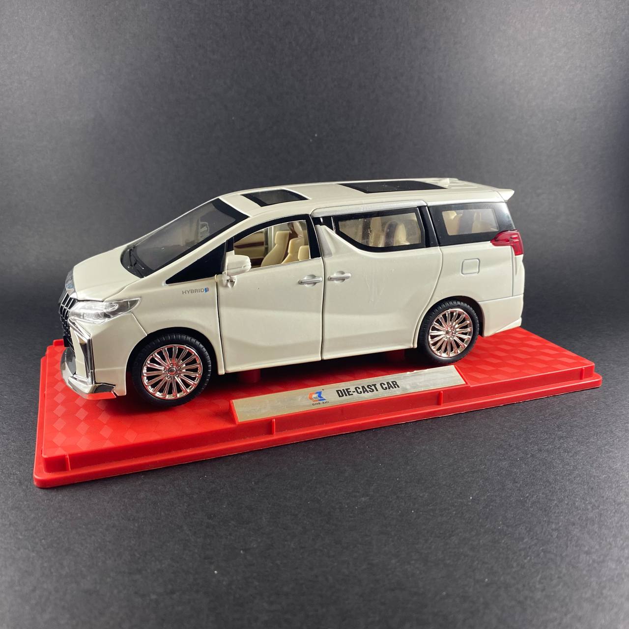 Toyota Alphard 1:24 Die-Cast Model Car