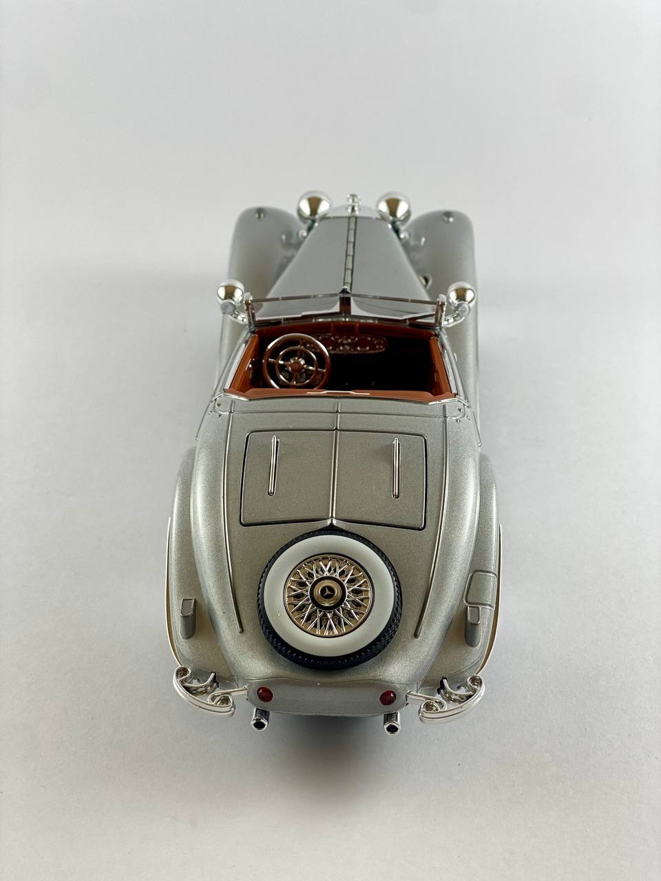 Mercedes Classic 500K 1:24 Scale Die-Cast Model Car