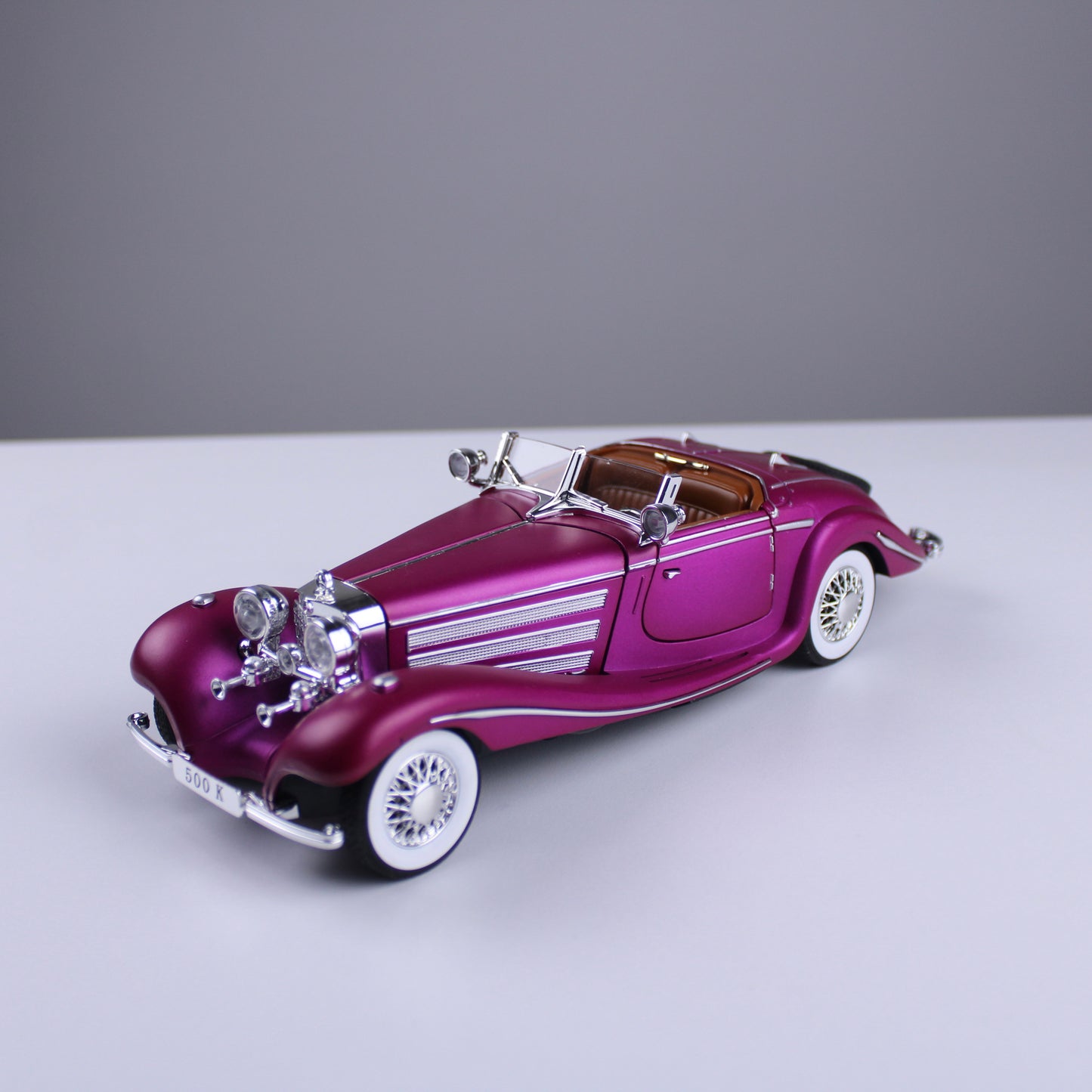 Mercedes Classic 500K 1:24 Scale Die-Cast Model Car