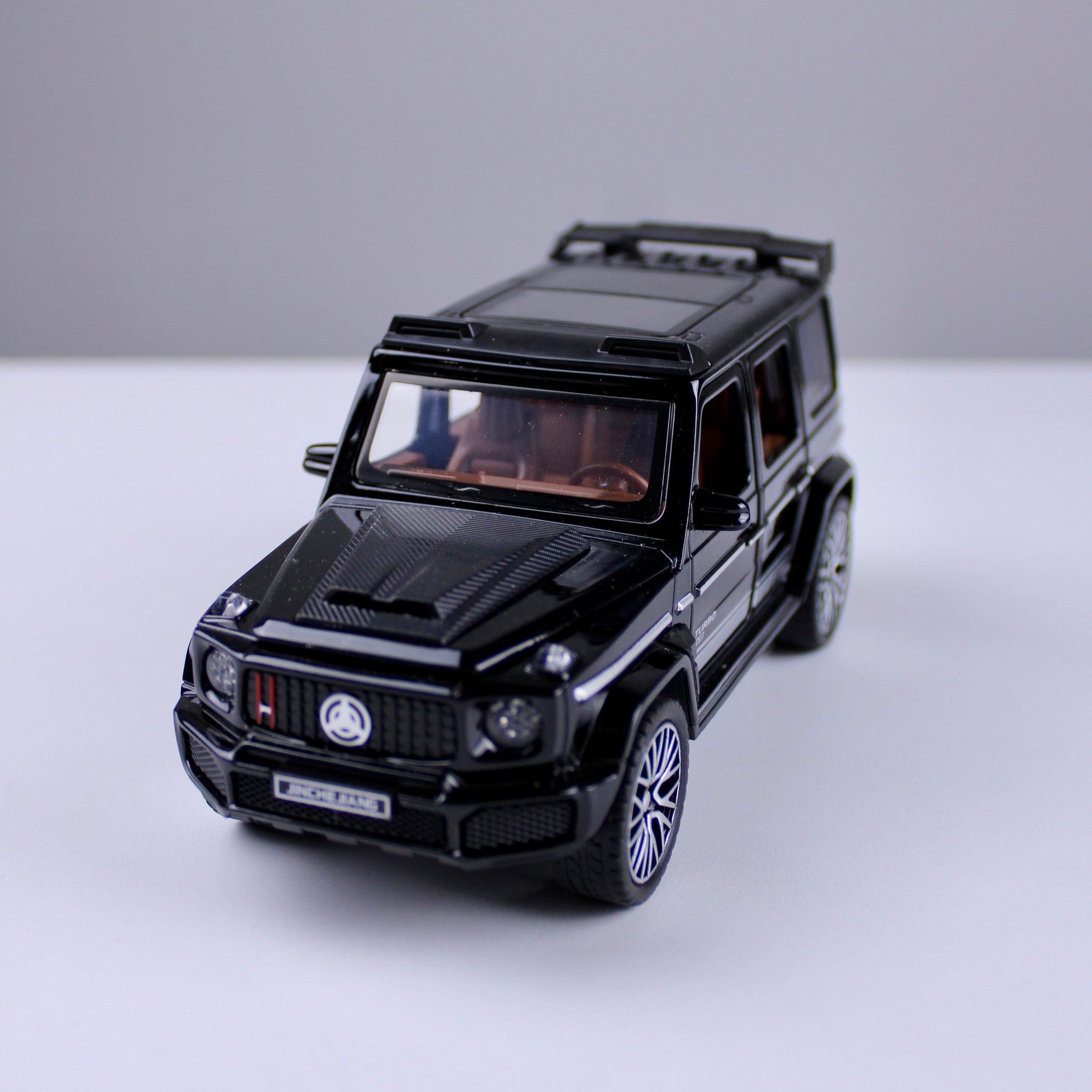Mercedes G800 – 1:32 Scale