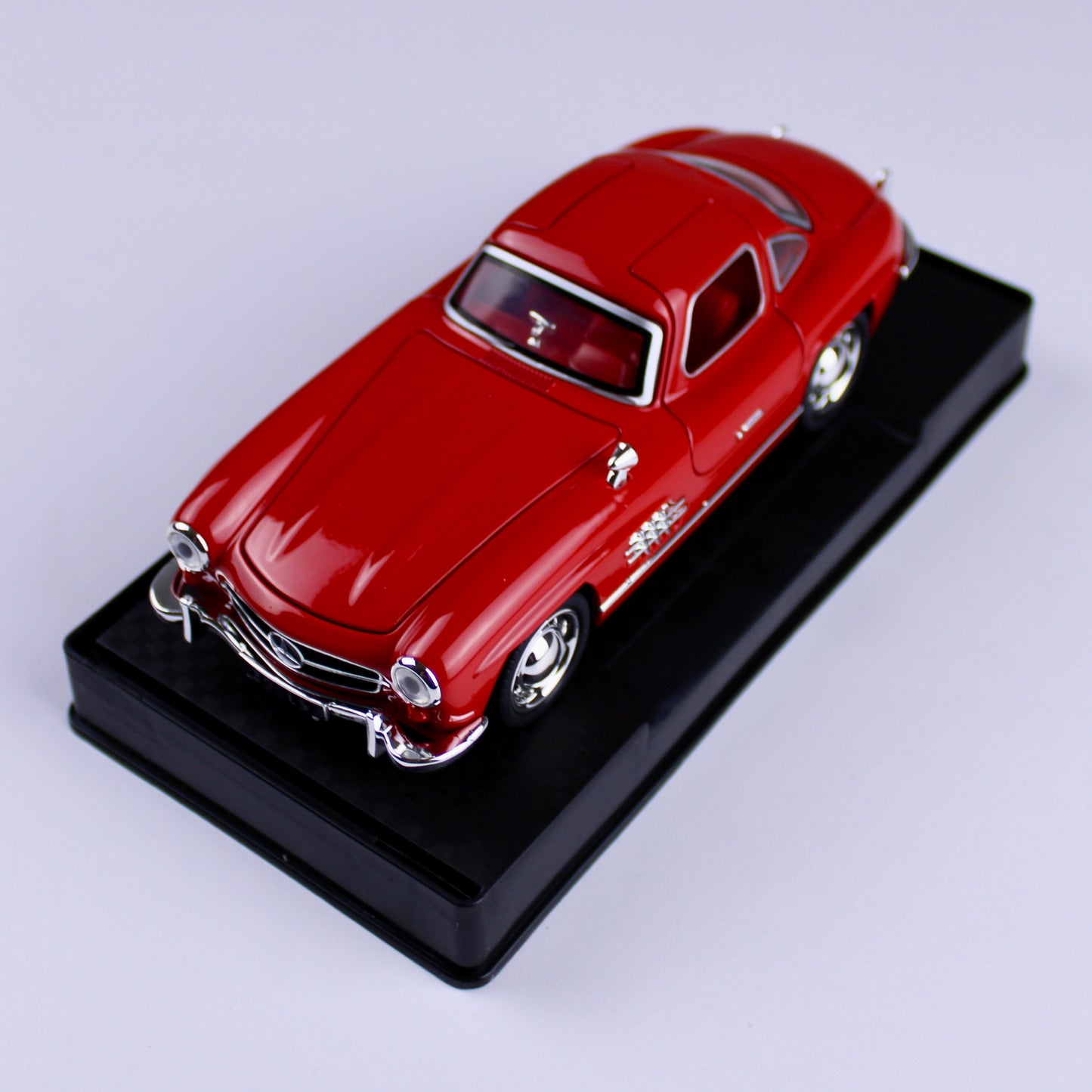 Mercedes-Benz 300SL 1:32 Scale Die-Cast Model Car