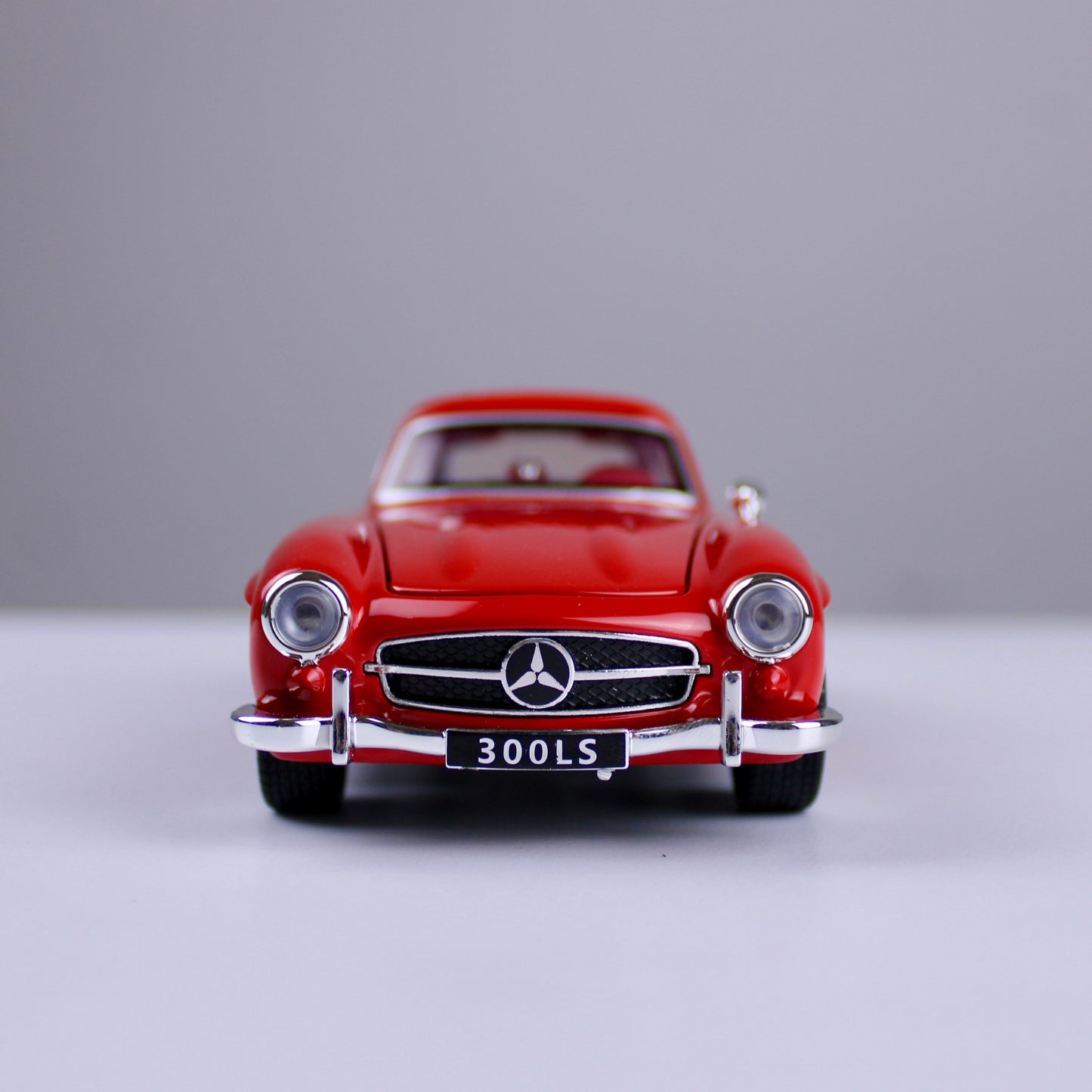 Mercedes-Benz 300SL 1:32 Scale Die-Cast Model Car