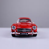Mercedes-Benz 300SL 1:32 Scale Die-Cast Model Car