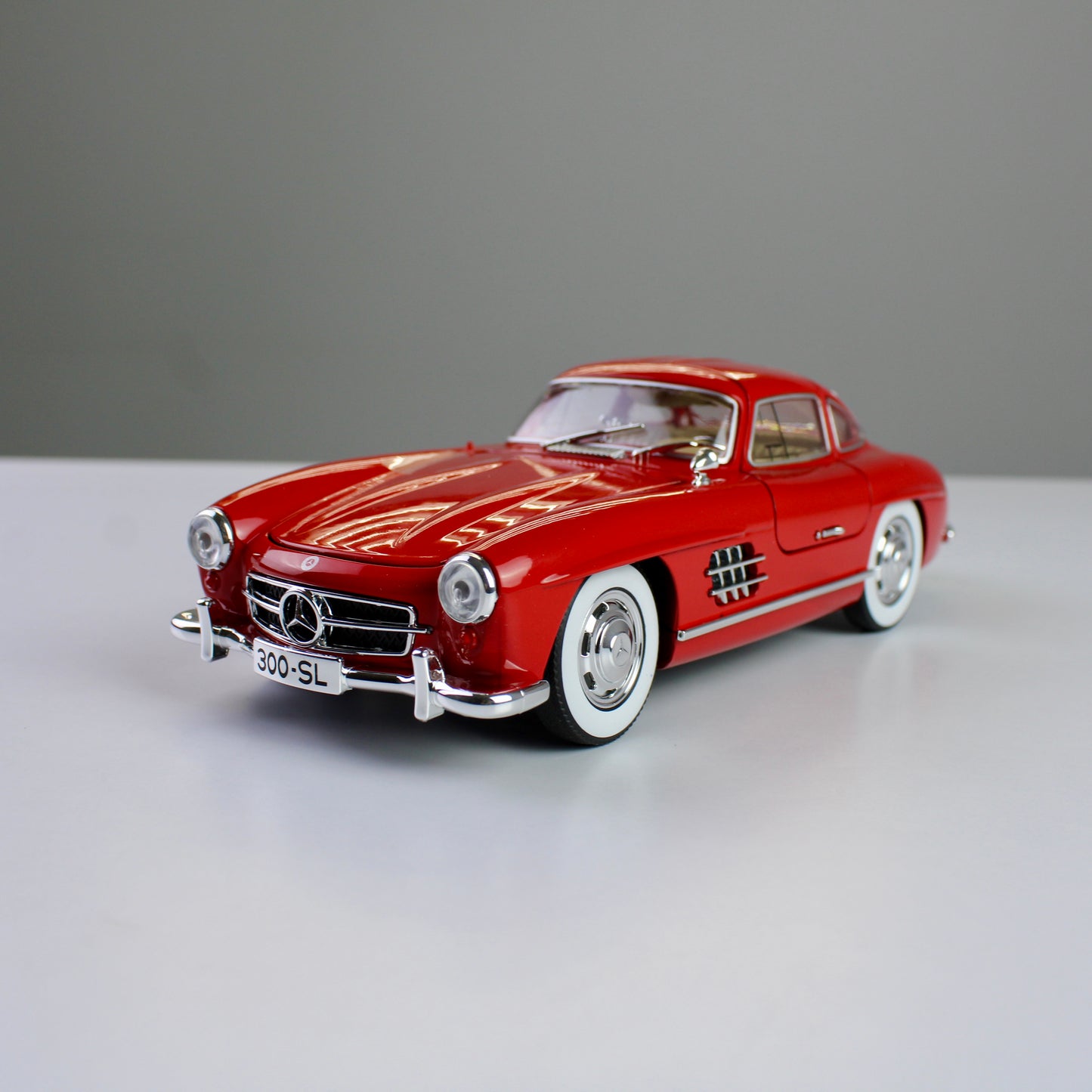 Mercedes-Benz 300SL Diecast Model – 1:24 Scale