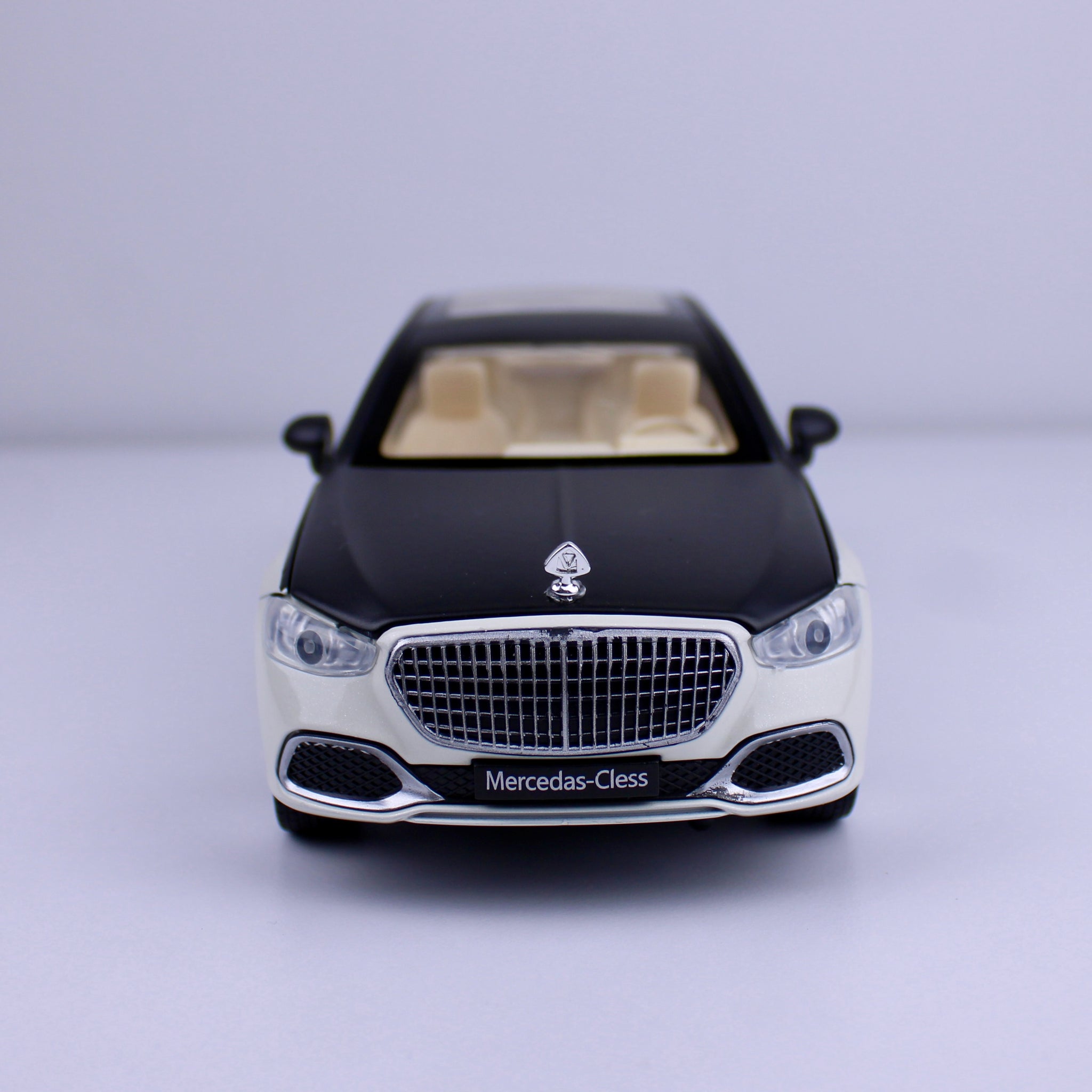 نموذج سيارة مرسيدس مايباخ 5680 المصبوبة – سيارة فاخرة (بمقياس 1:24)