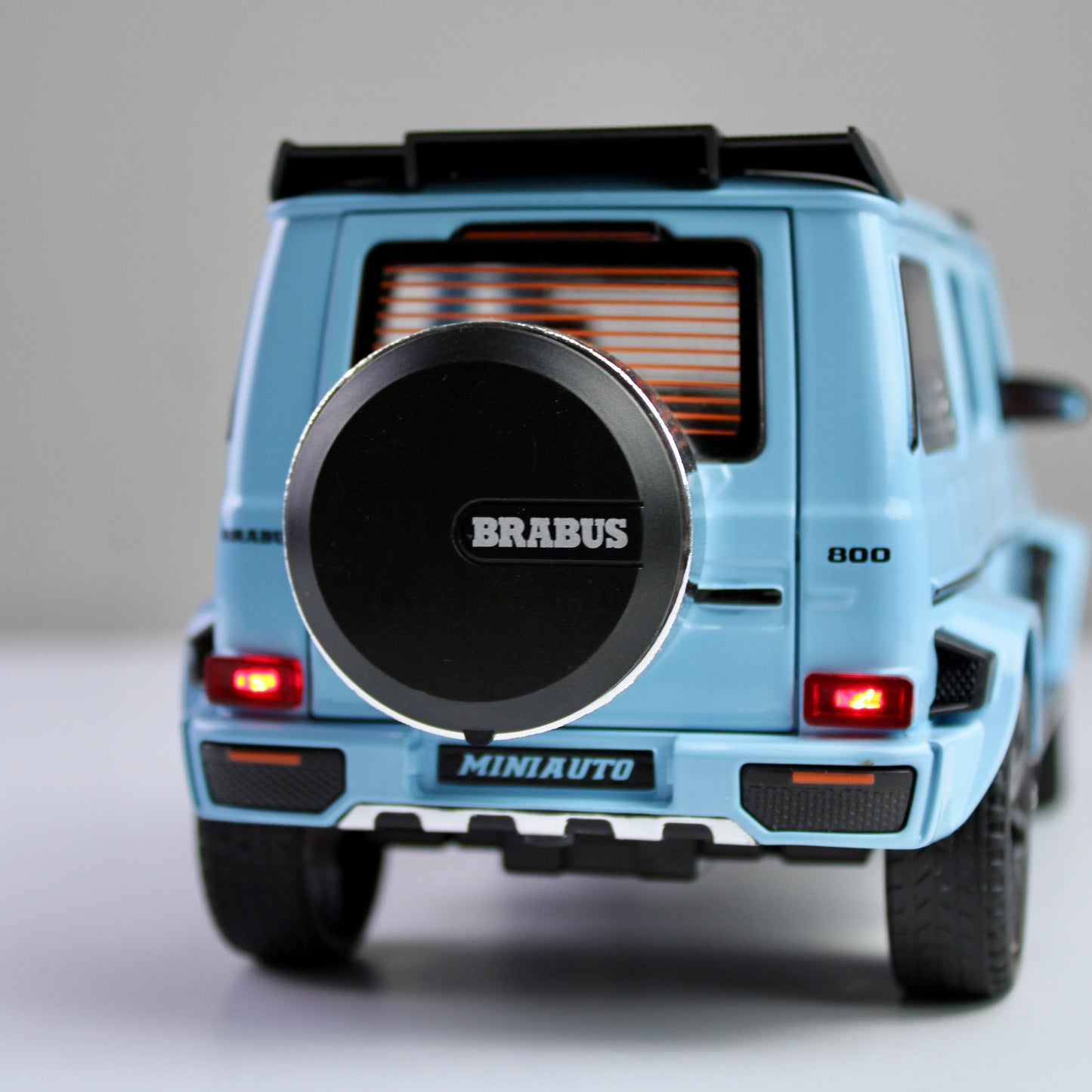 Mercedes G800 Brabus 1:24 Die-Cast Model Car