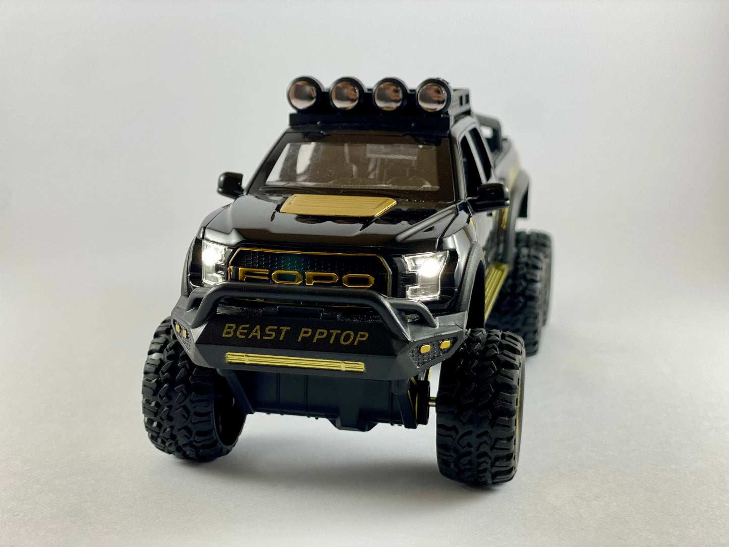 Ford Raptor Die-Cast Model Car 1:28 Scale with Motorcycle