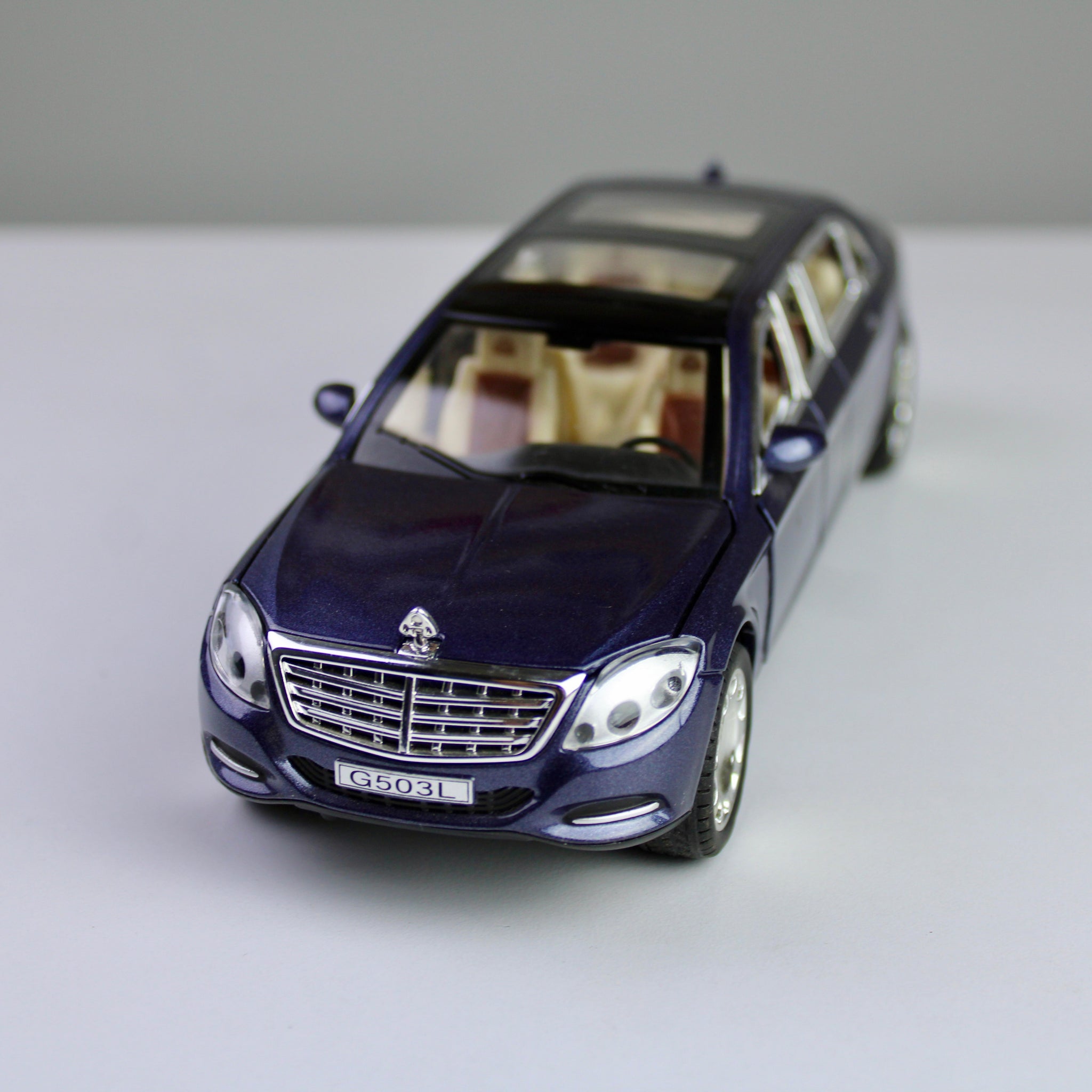 Mercedes-Benz Maybach S600 Die-Cast Model Car – 1:24 Scale