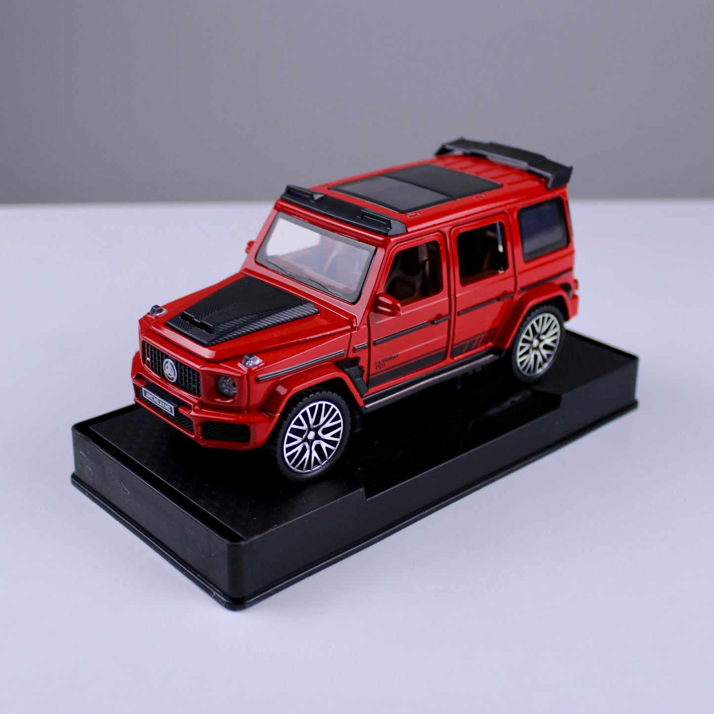 Mercedes G800 – 1:32 Scale