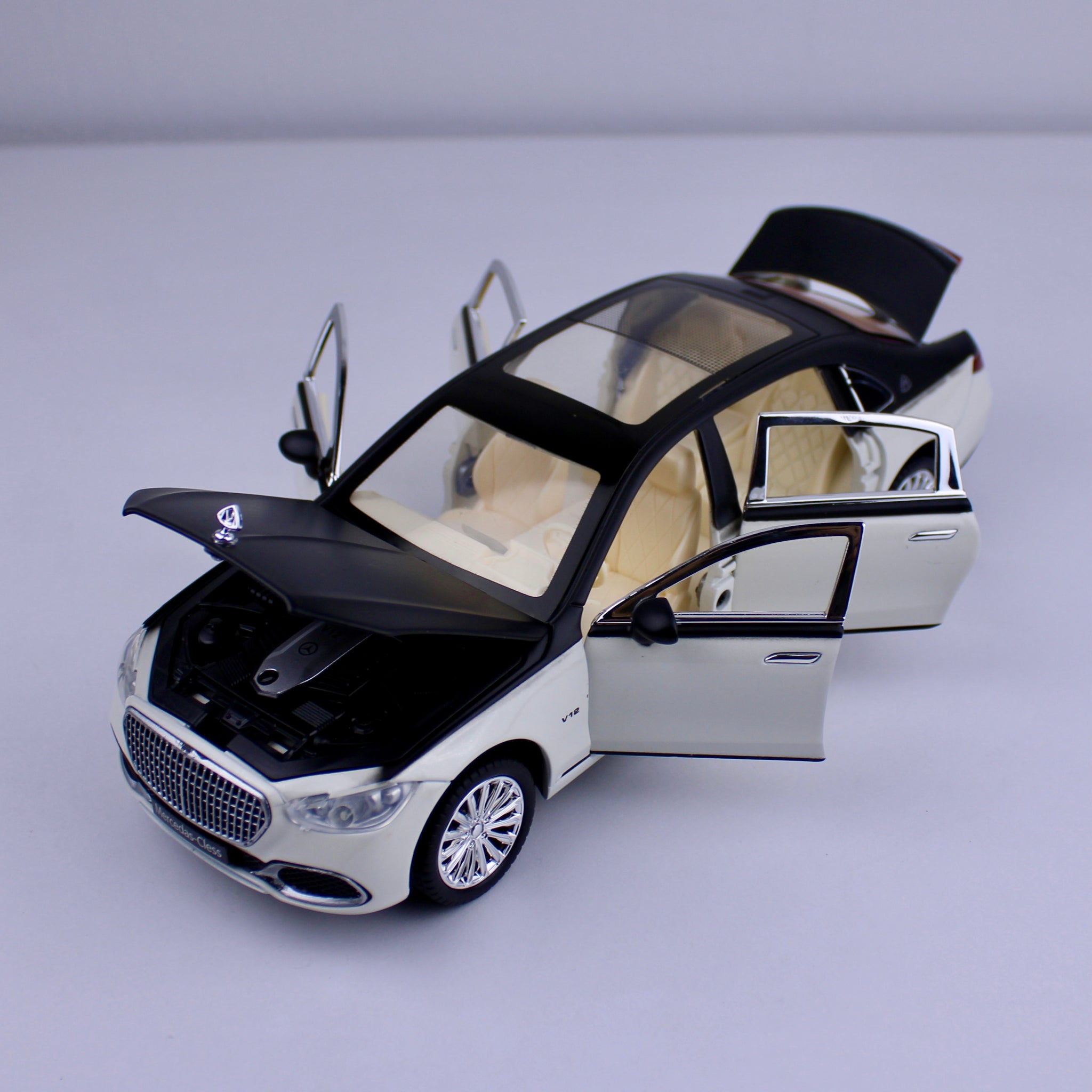 نموذج سيارة مرسيدس مايباخ 5680 المصبوبة – سيارة فاخرة (بمقياس 1:24)