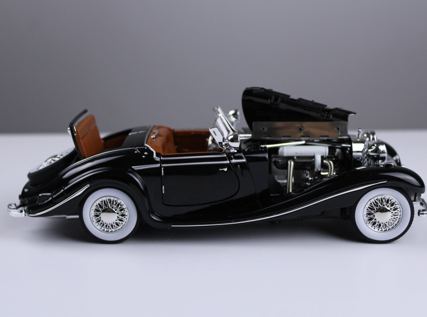 سيارة مرسيدس كلاسيك 500K المعدنية بمقياس 1:24