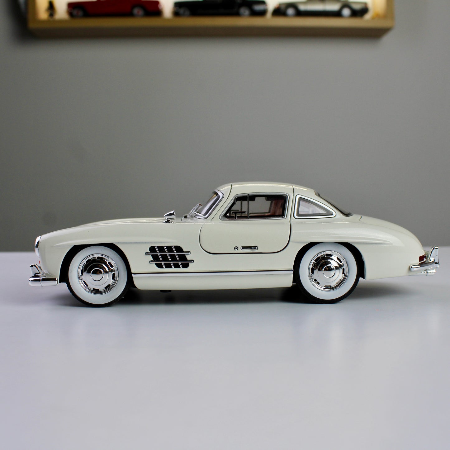 Mercedes-Benz 300SL Diecast Model – 1:24 Scale