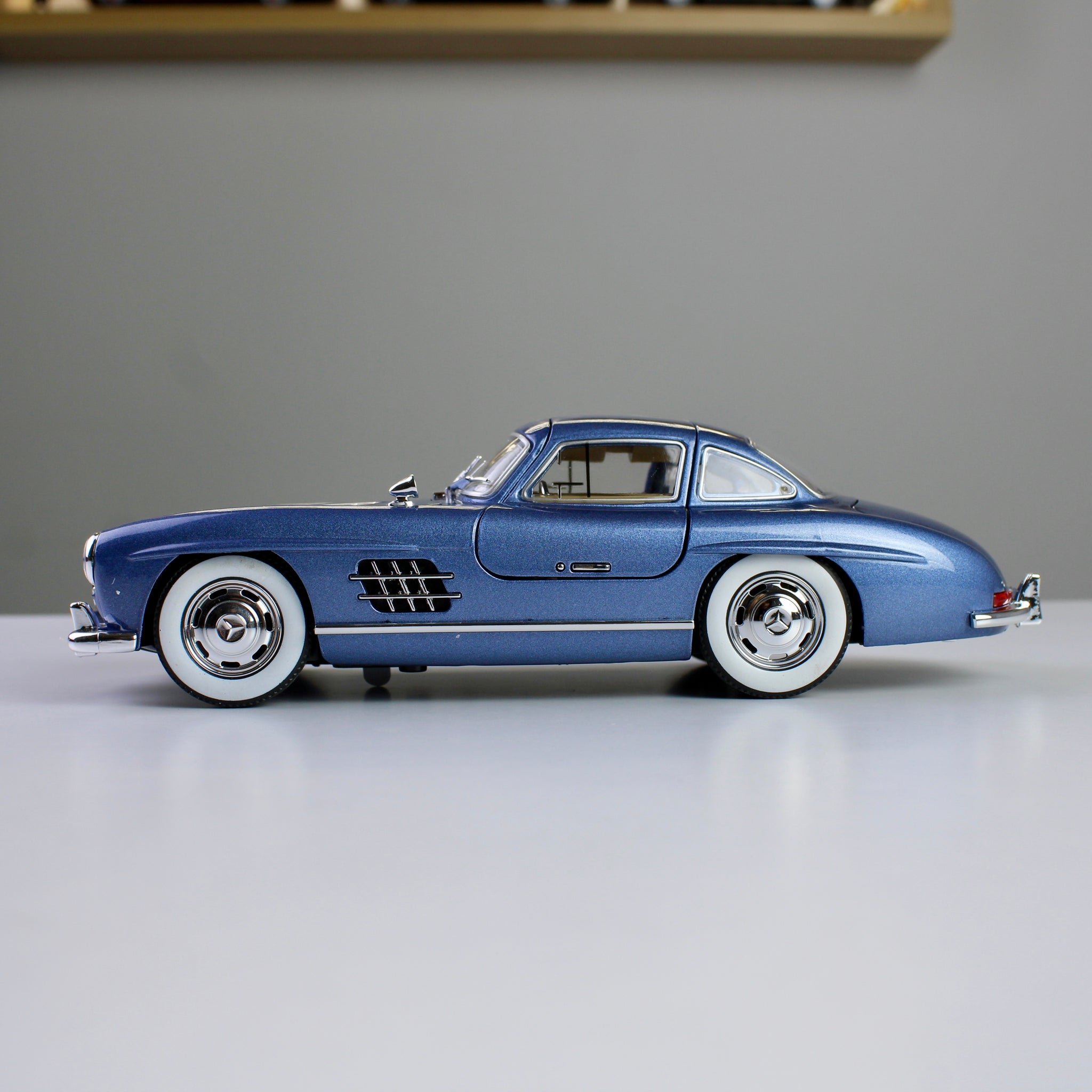 Mercedes-Benz 300SL Diecast Model – 1:24 Scale