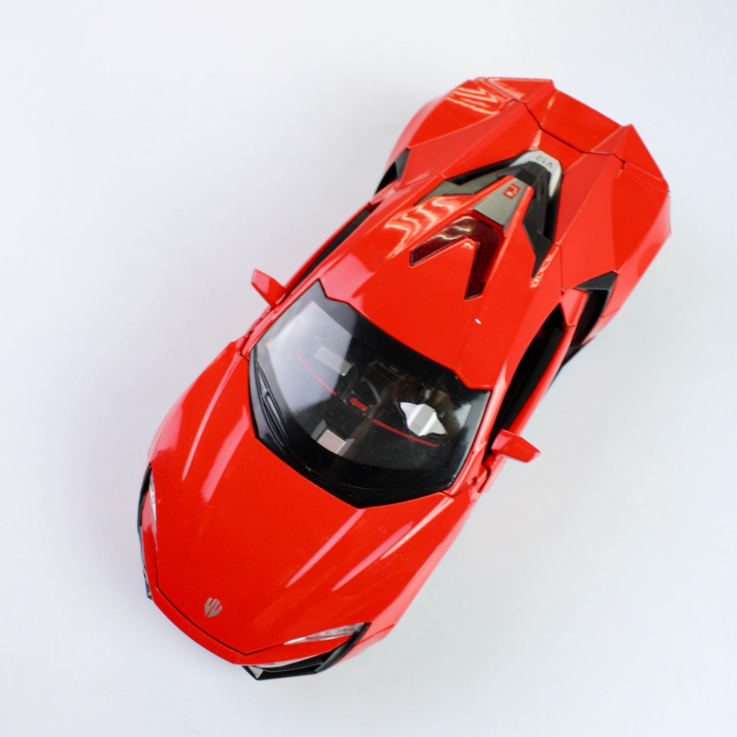 Lykan Hypersport Diecast Model – 1:24 Scale