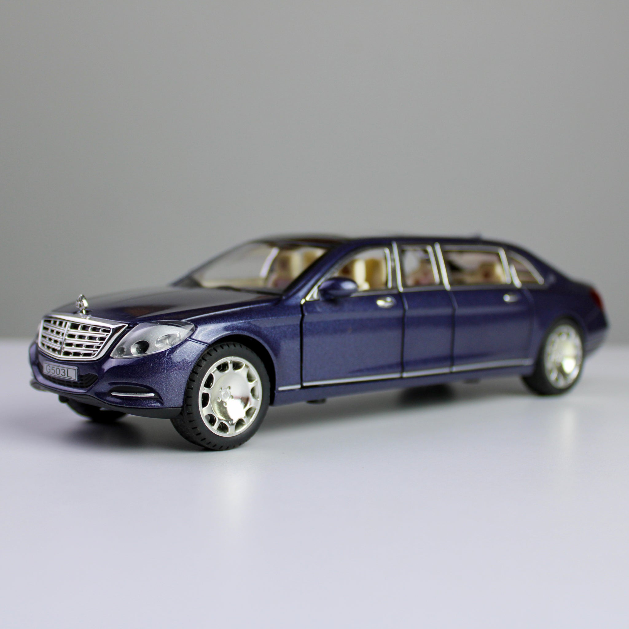Mercedes-Benz Maybach S600 Die-Cast Model Car – 1:24 Scale