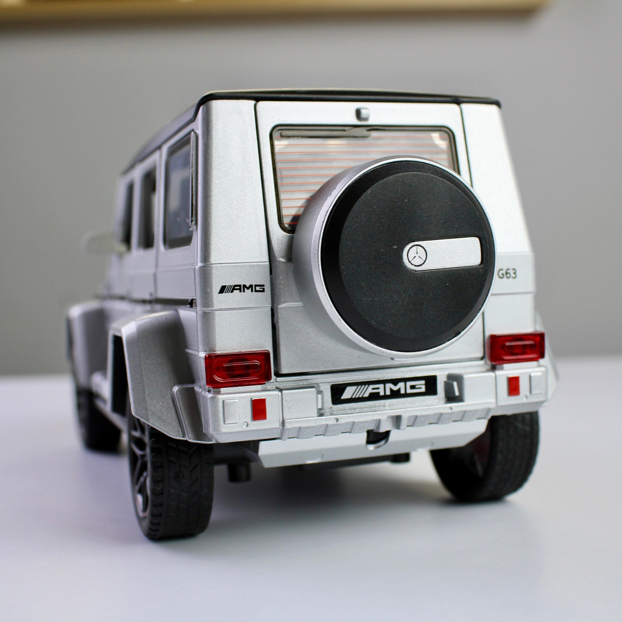 مجسم Mercedes-Benz G63 AMG – مقاس 1:24