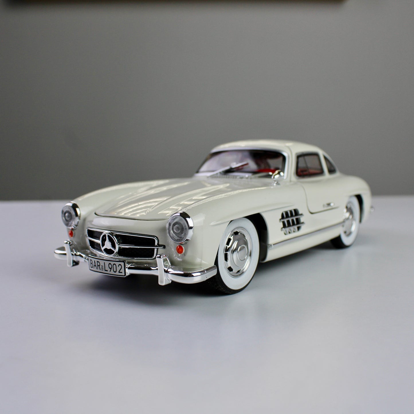 Mercedes-Benz 300SL Diecast Model – 1:24 Scale