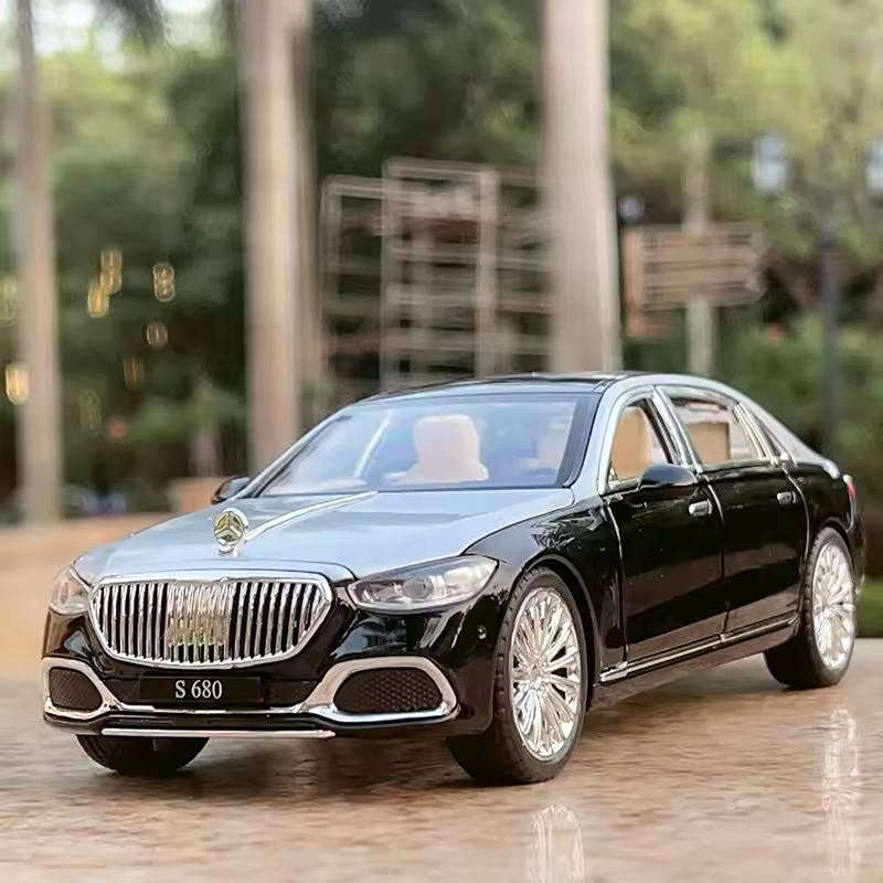 Mercedes Maybach Die-cast Model Car – 5680
