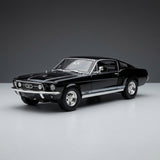 مجسم سيارة مايستو فورد موستانج جي تي إيه فاستباك 1967 بمقياس 1:18 – إصدار خاص