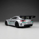 سيارة سباق AMG GT3 المصبوبة من المعدن - بمقياس 1:24 مع أضواء وأصوات