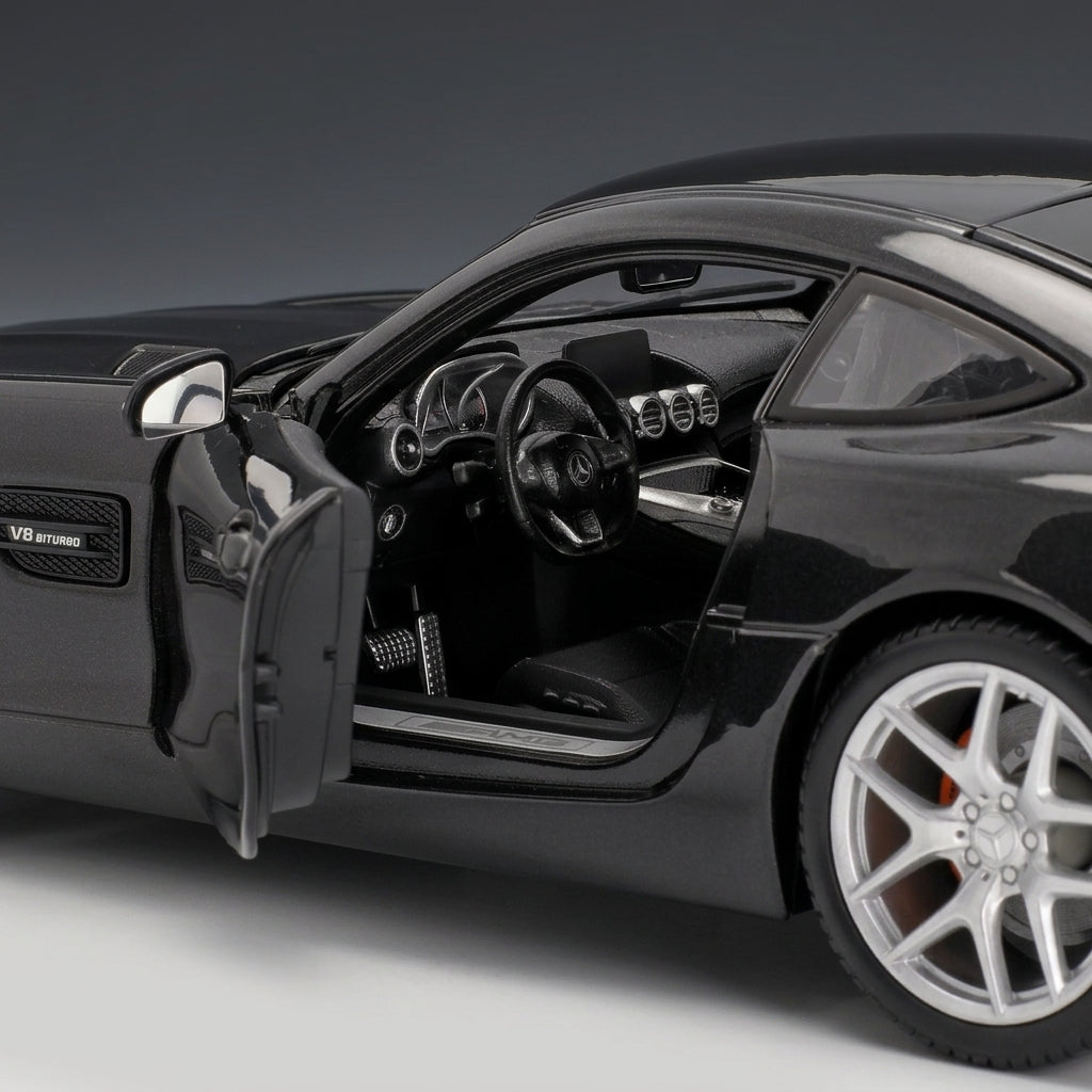 مايستو مرسيدس-AMG GT 1:18 سيارة موديل مصبوبة – الإصدار الأسود