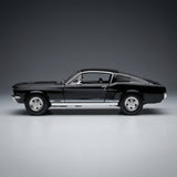 مجسم سيارة مايستو فورد موستانج جي تي إيه فاستباك 1967 بمقياس 1:18 – إصدار خاص