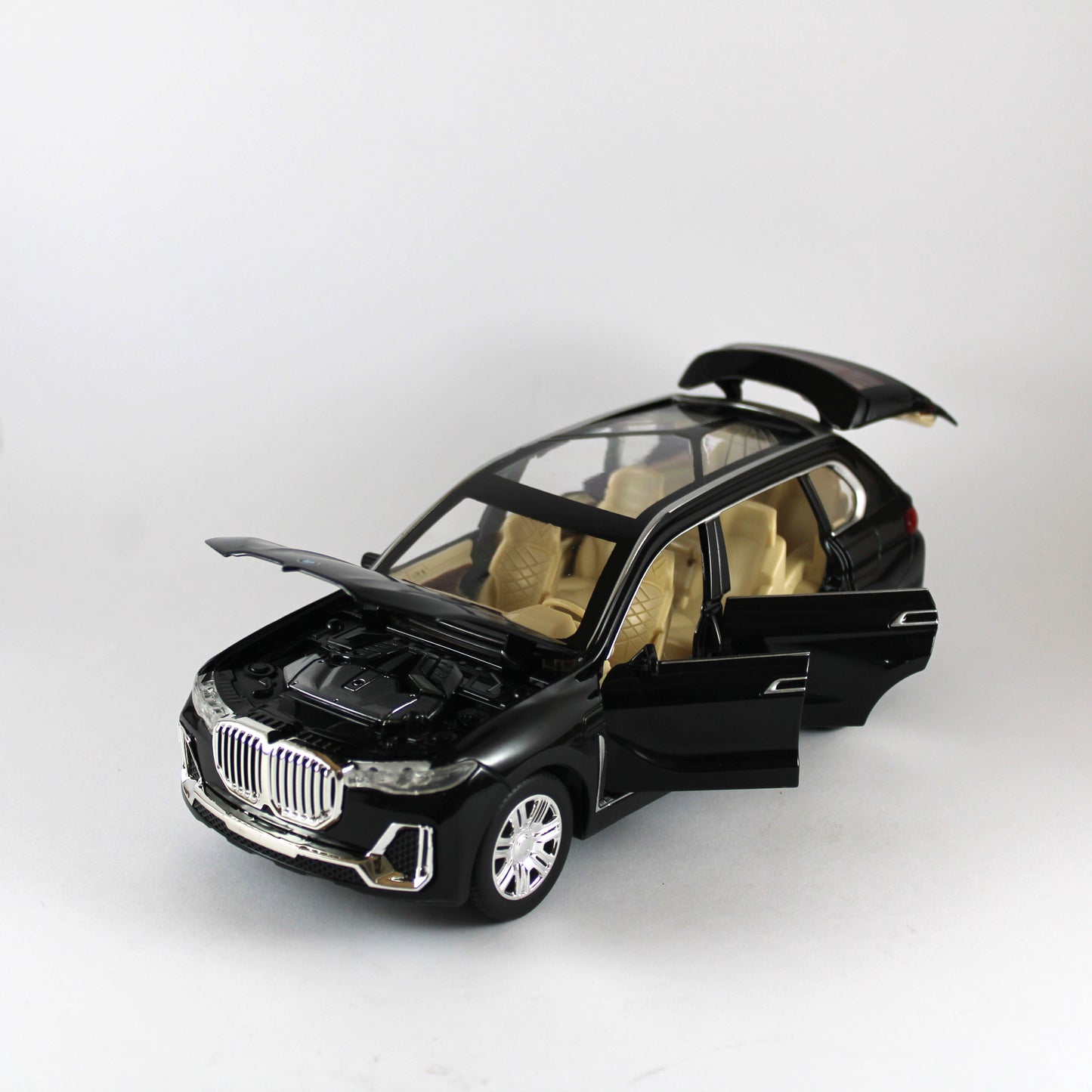 BMW X7 Die-Cast Model Car – 1:24 Scale