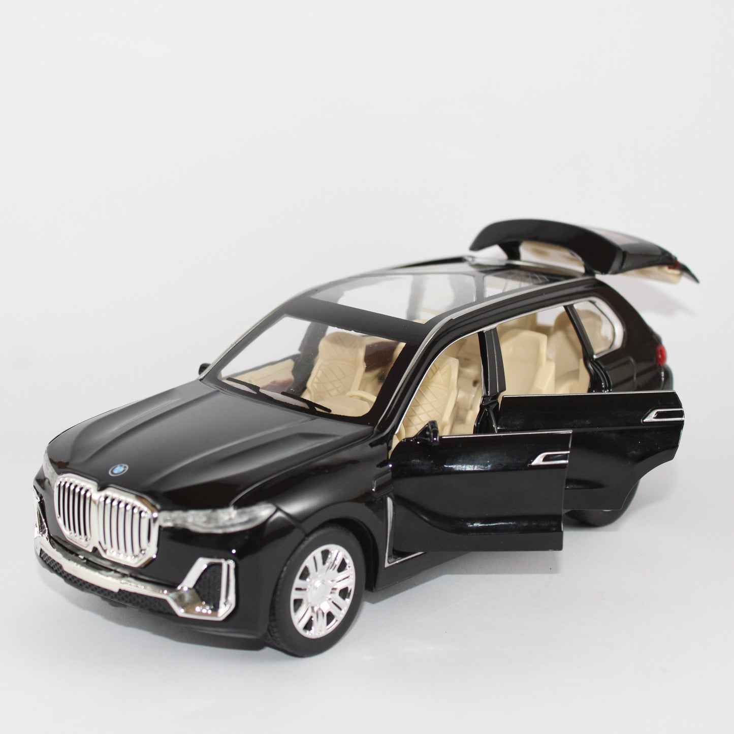BMW X7 Die-Cast Model Car – 1:24 Scale