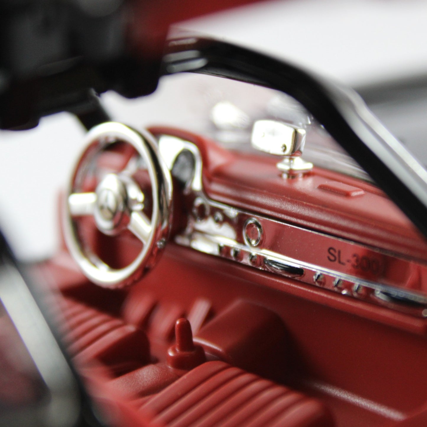 Mercedes-Benz 300SL 1:24 Die-Cast Model