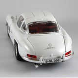Mercedes-Benz 300SL 1:24 Die-Cast Model