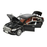 Mercedes-Benz E300 Diecast Model Car – 1:24