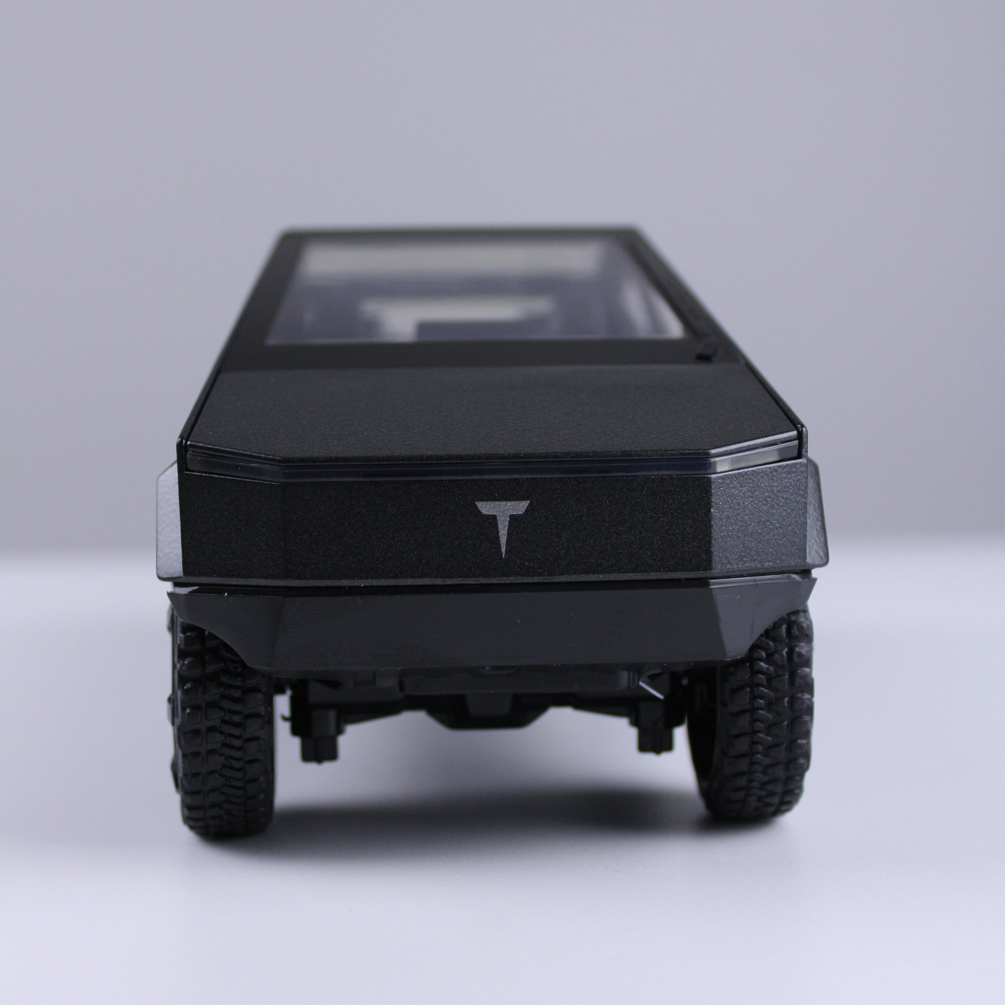 نموذج مصغر لشاحنة تسلا سايبر بمقياس 1:24