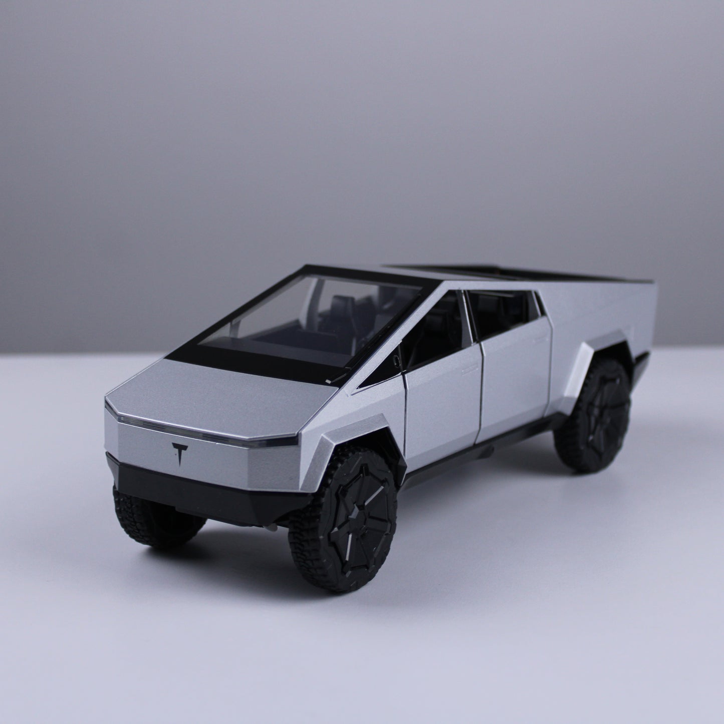 نموذج مصغر لشاحنة تسلا سايبر بمقياس 1:24