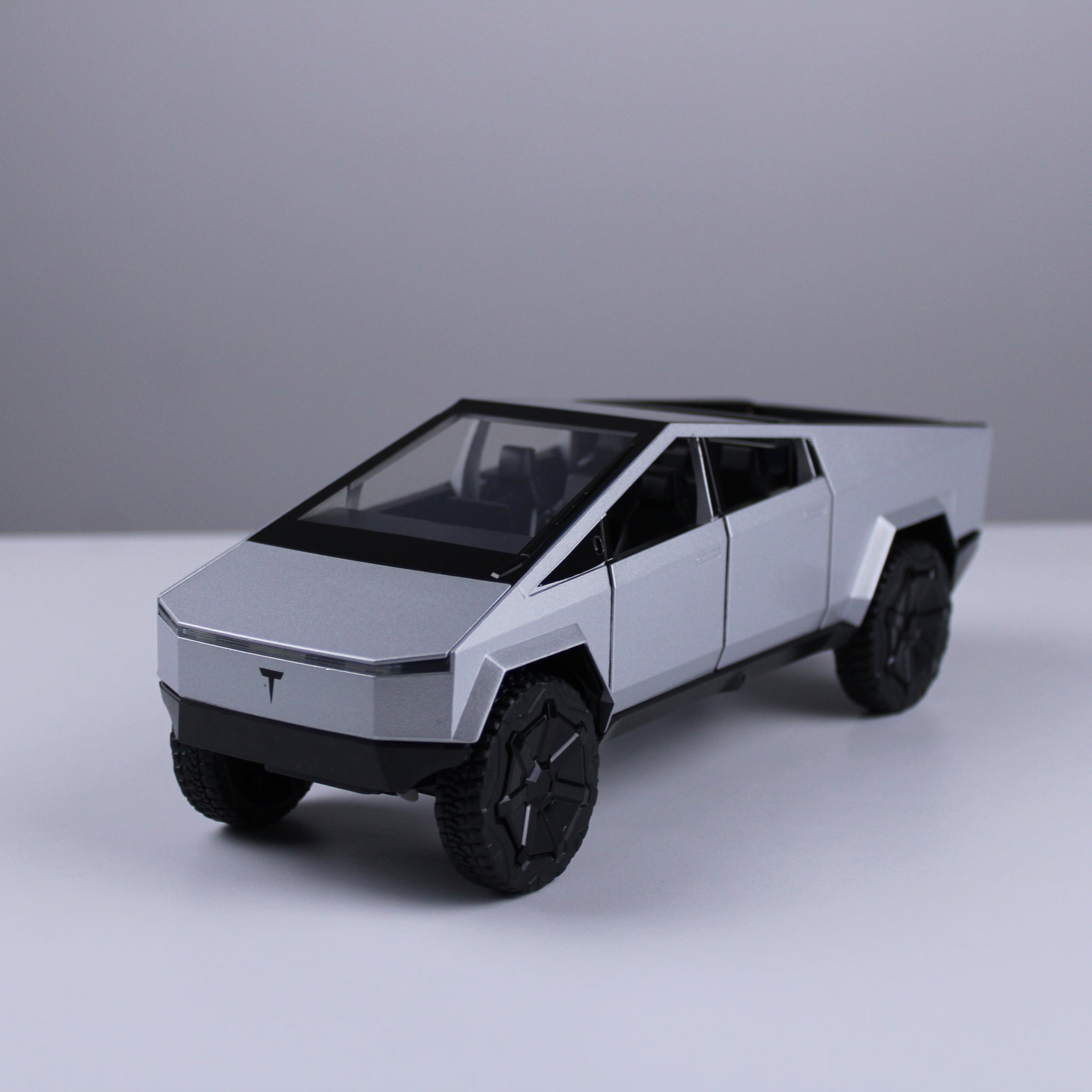 نموذج مصغر لشاحنة تسلا سايبر بمقياس 1:24