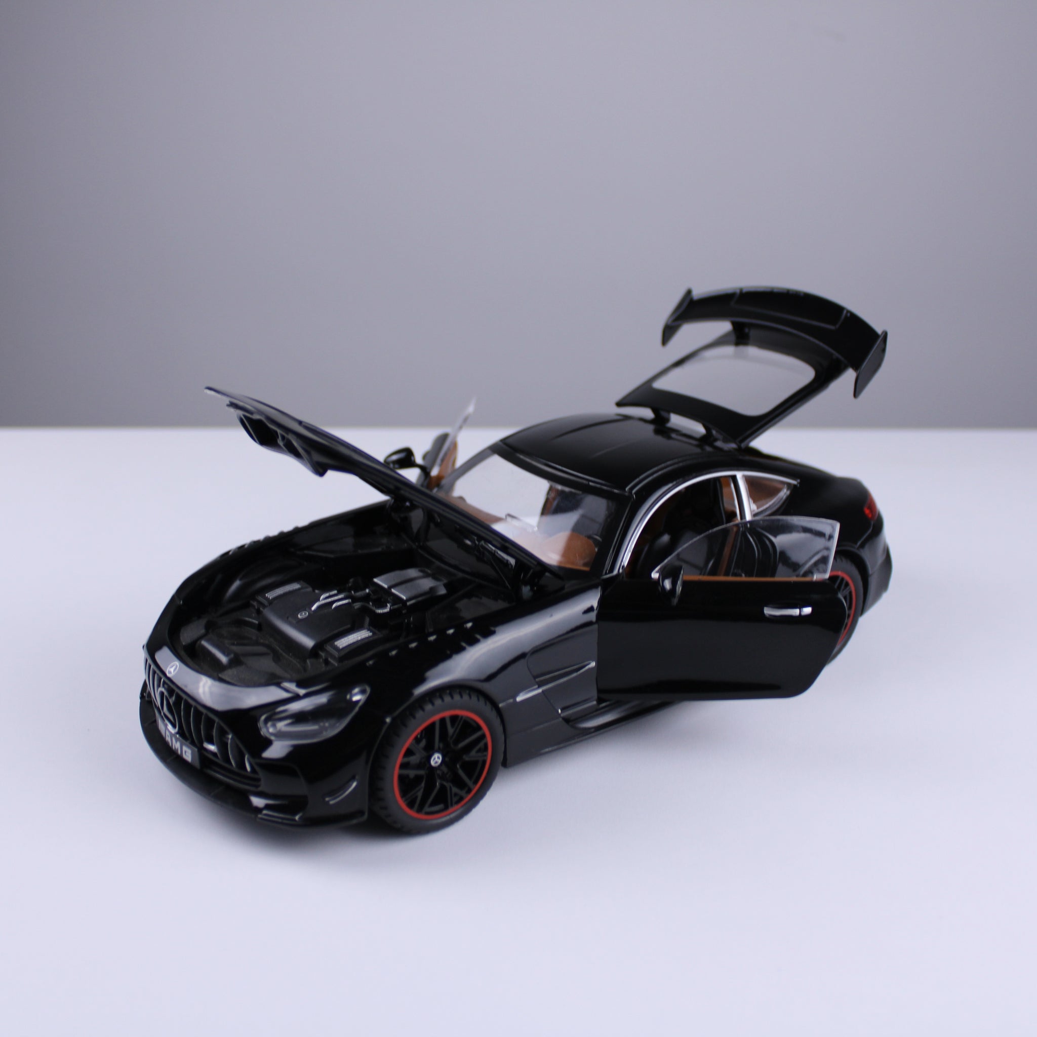 Mercedes-Benz AMG GT Black Series Die-Cast Model – 1:18