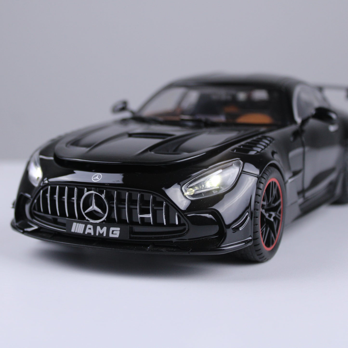 Mercedes-Benz AMG GT Black Series Die-Cast Model – 1:18