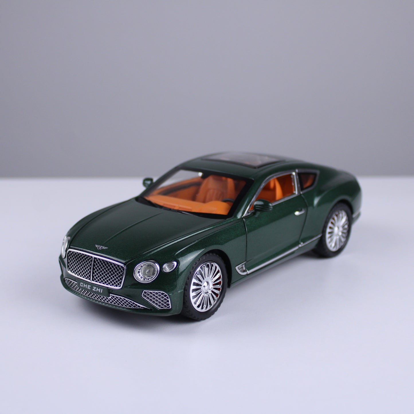 نموذج مصغر من سيارة بنتلي كونتيننتال جي تي - بمقياس 1:24 