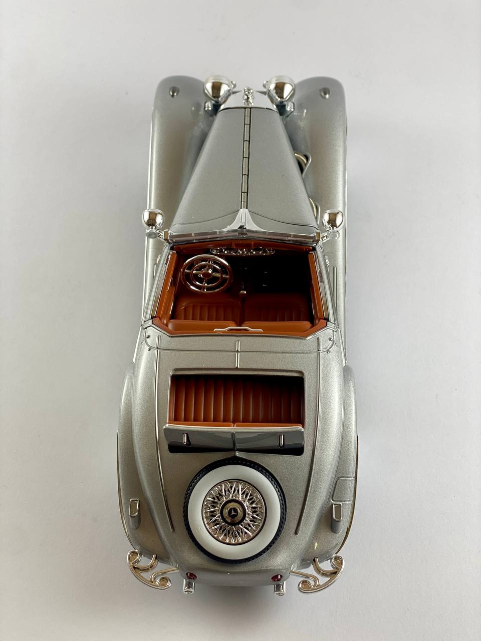 Mercedes Classic 500K 1:24 Scale Die-Cast Model Car