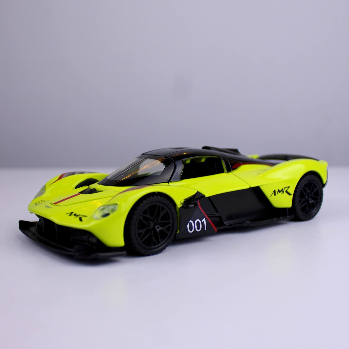 Aston Martin Valkyrie AMR Car – 1:32