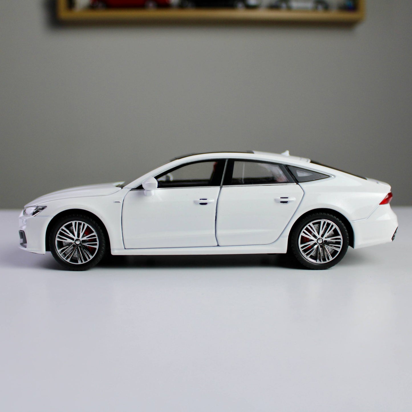 Audi A7 1:24 Die-Cast Model Car