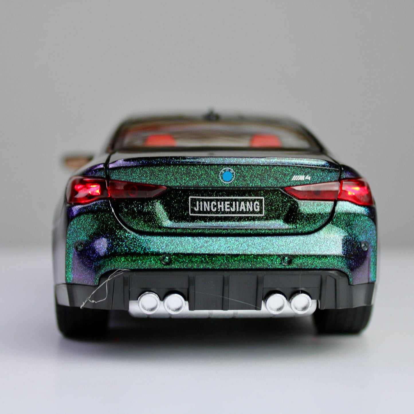 BMW M4 CSL – 1:24 Die-Cast Sports Car Model with Light & Sound