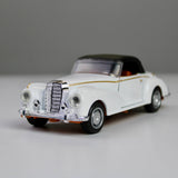 Classic Die-Cast Model Car – 1:32 Scale