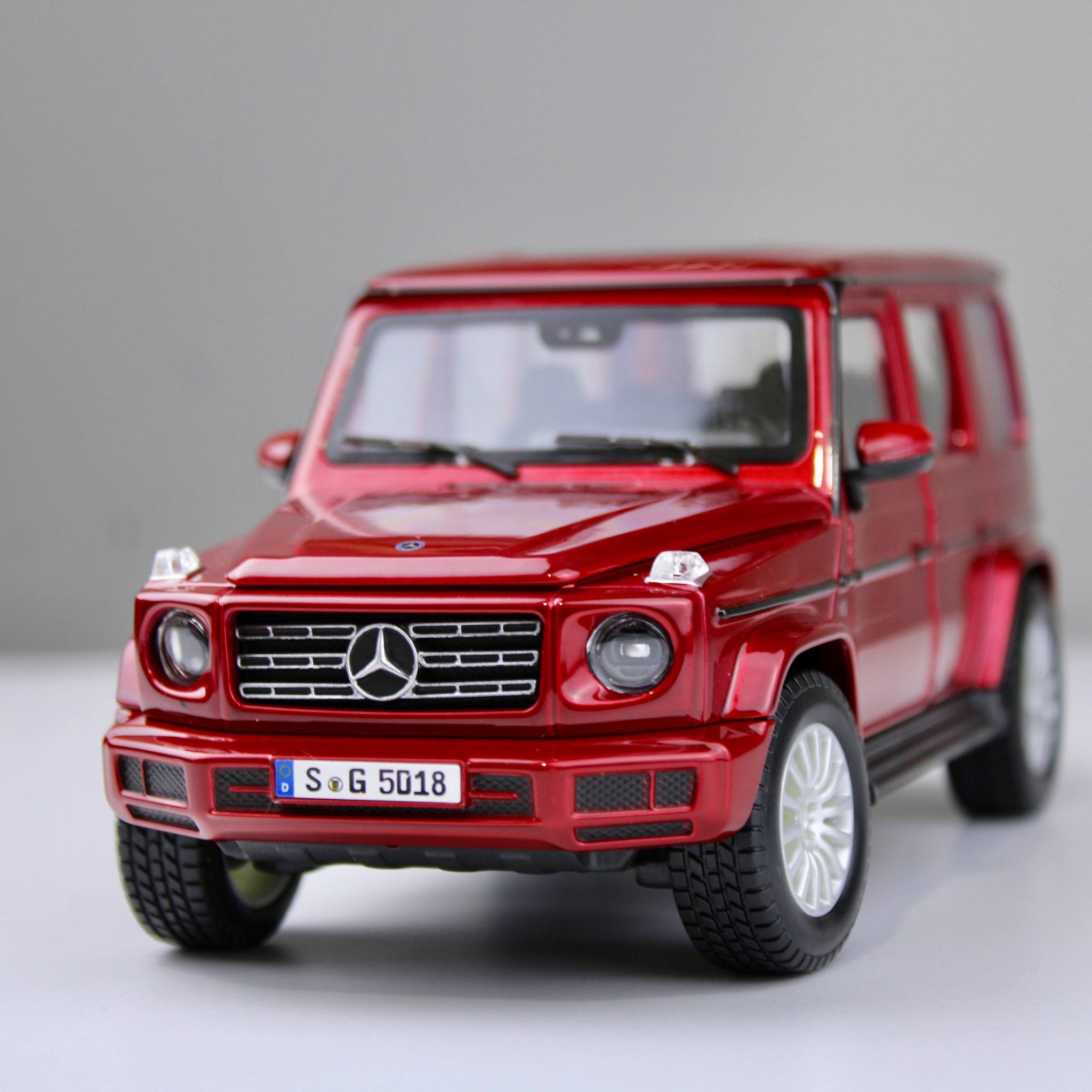 Mercedes-Benz G-Class Die-Cast Model Car – Maisto (1:24 Scale)