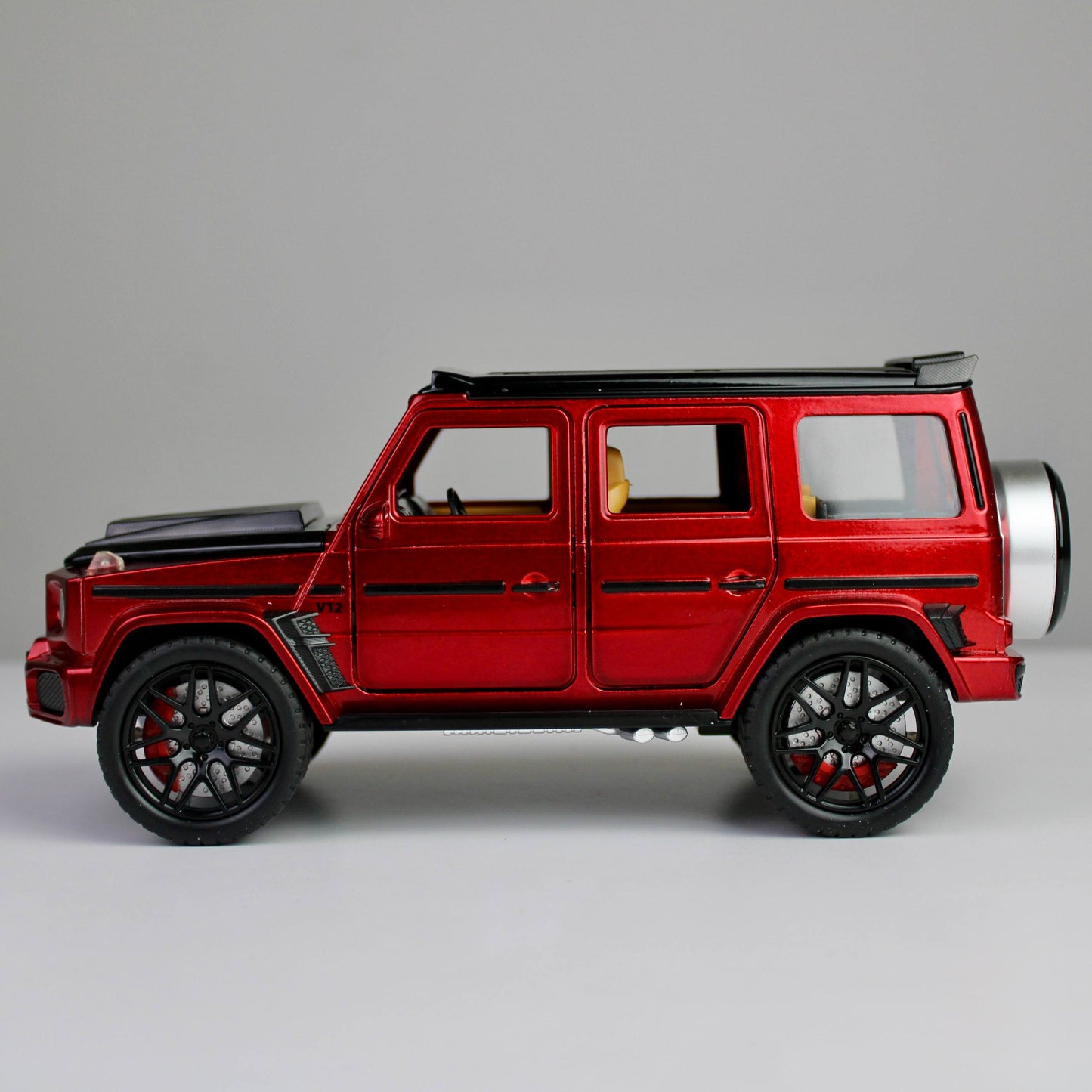 Mercedes-Benz G-Class Brabus Die-Cast 1:24 – Metal Model with Opening Doors, Lights & Sounds