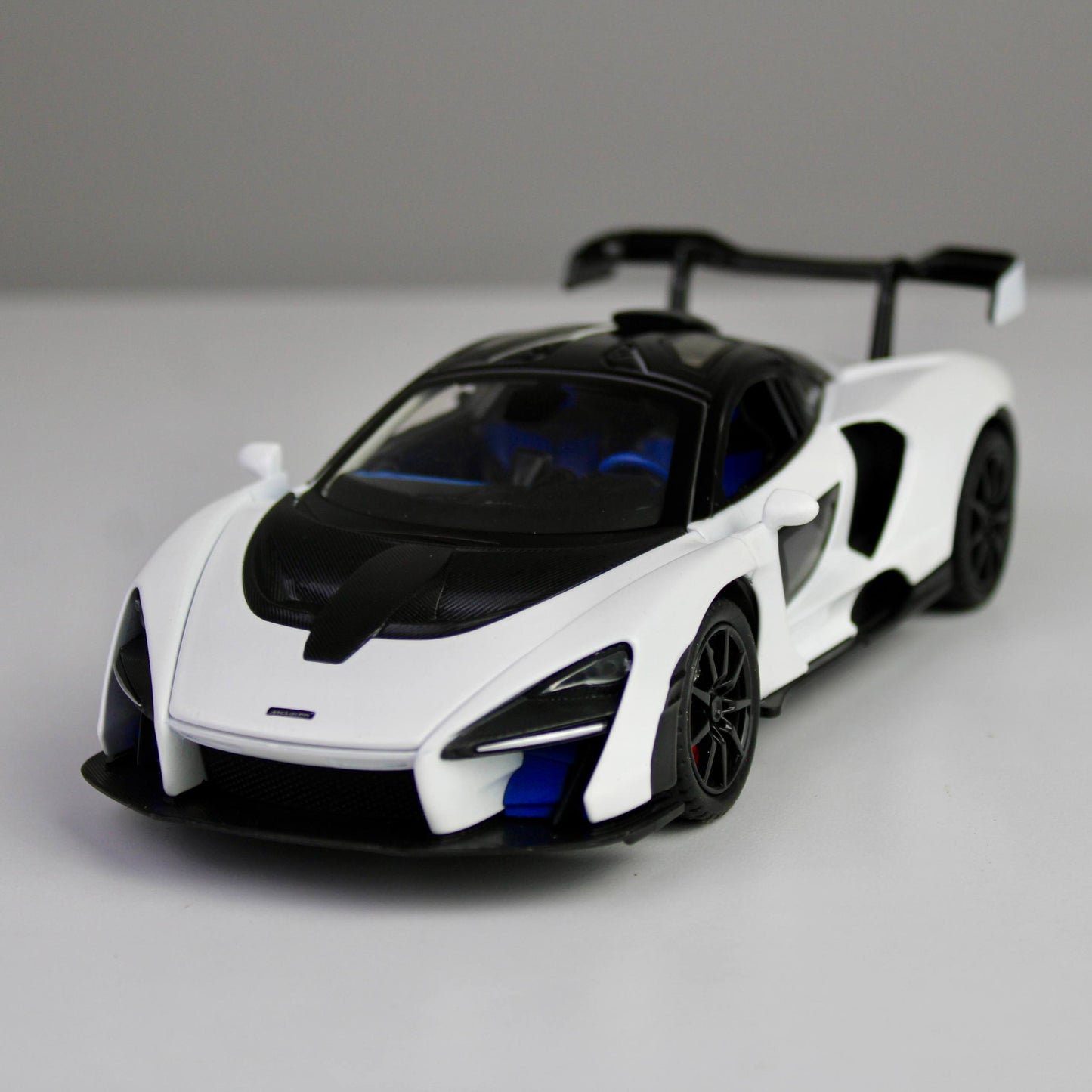 McLaren 1:24 Scale Die-Cast Car