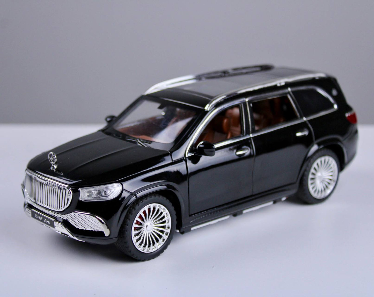 Mercedes Maybach GLS 600 Model Car – 1:24 Scale