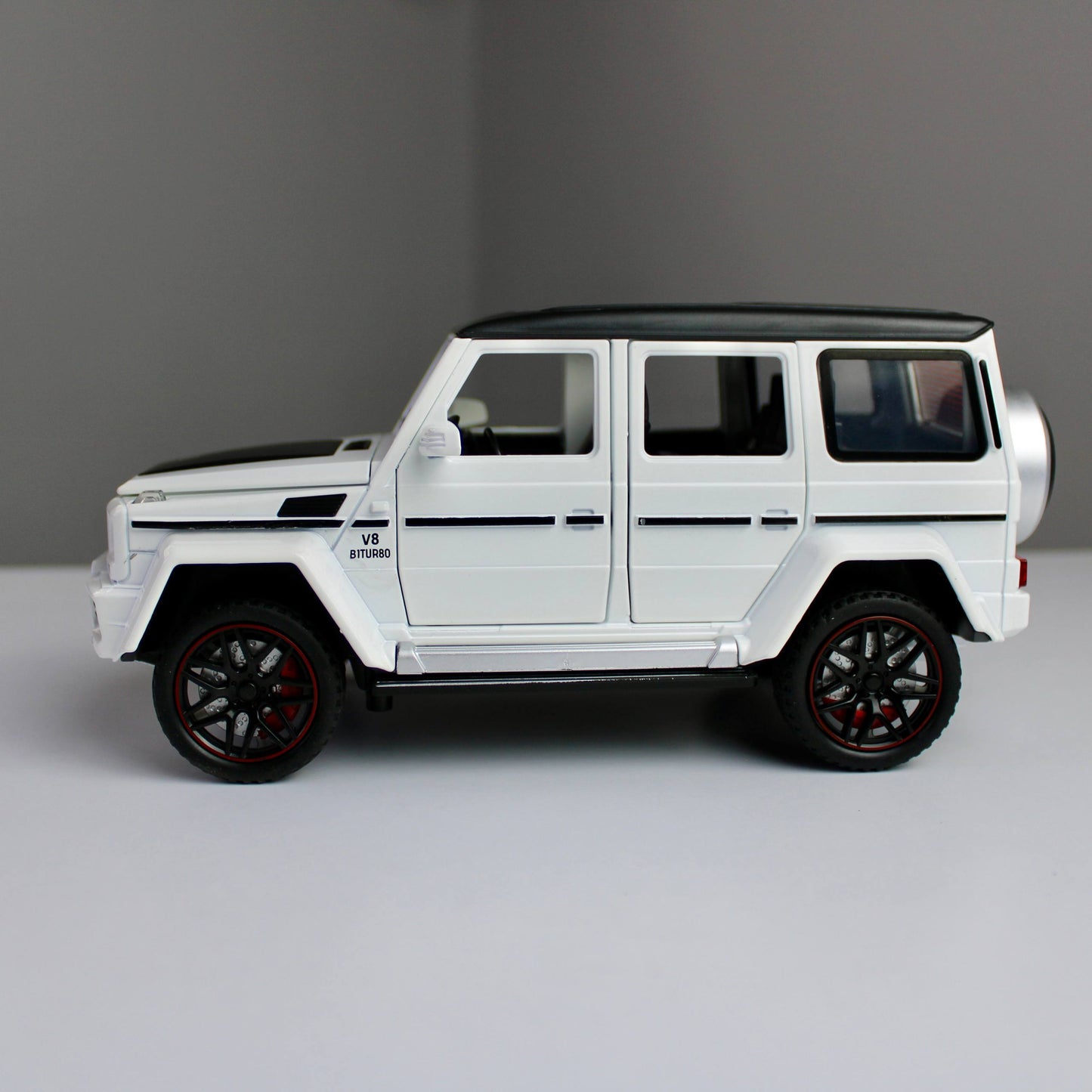 مجسم Mercedes-Benz G63 AMG – مقاس 1:24