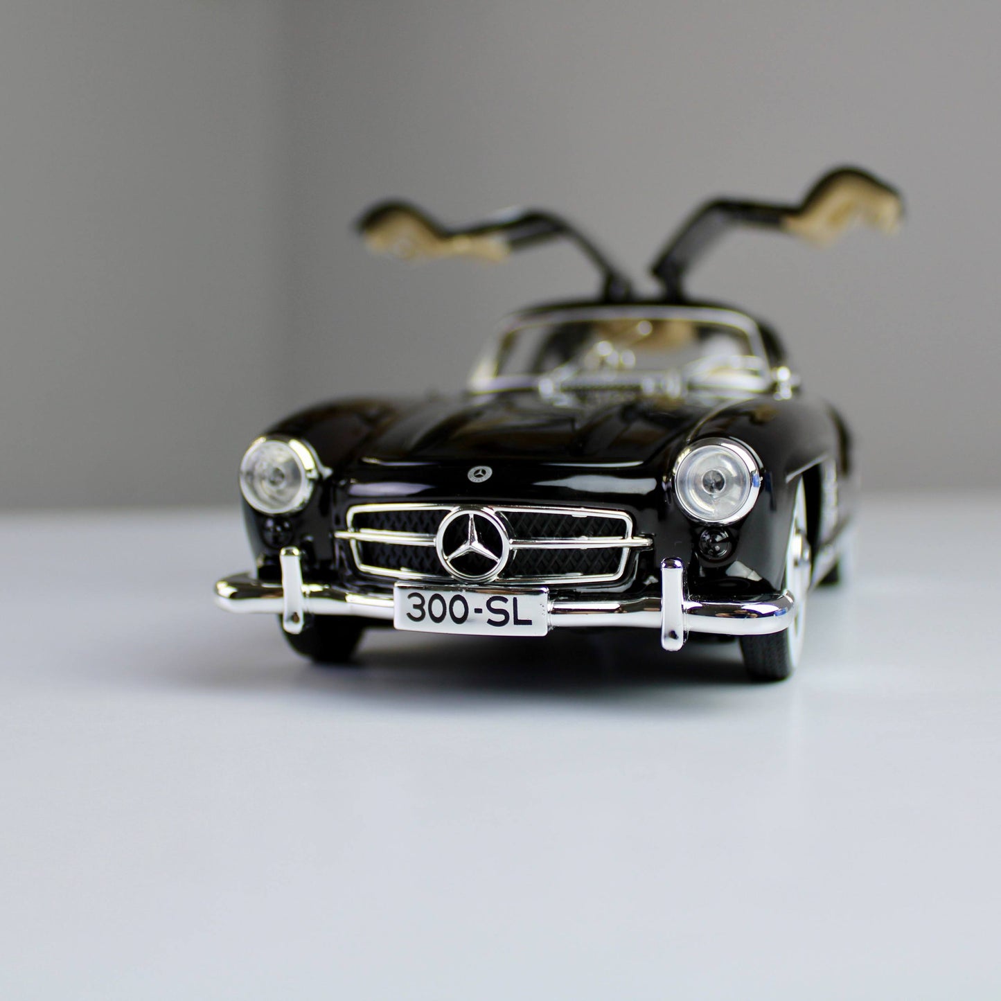 Mercedes-Benz 300SL Diecast Model – 1:24 Scale