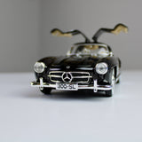 Mercedes-Benz 300SL Diecast Model – 1:24 Scale